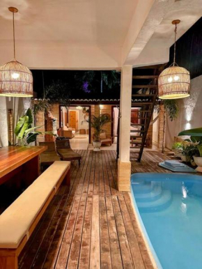 Casa de charme com 5 suites e piscina , a 5 minutos a pe da praia e do centro de Jericoacoara